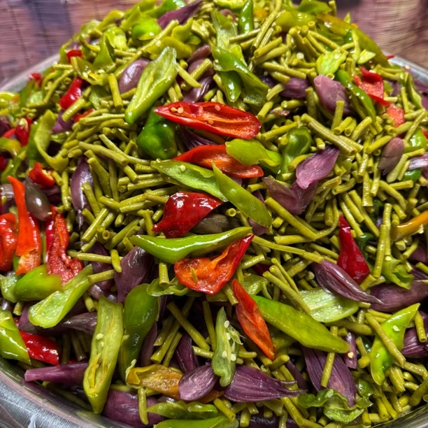 洋荷姜辣椒豇豆混合菜