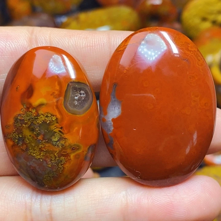 荣***佛玛瑙/玉髓未镶嵌颈饰