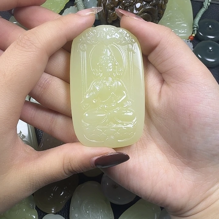 和田玉未镶嵌颈饰佛牌