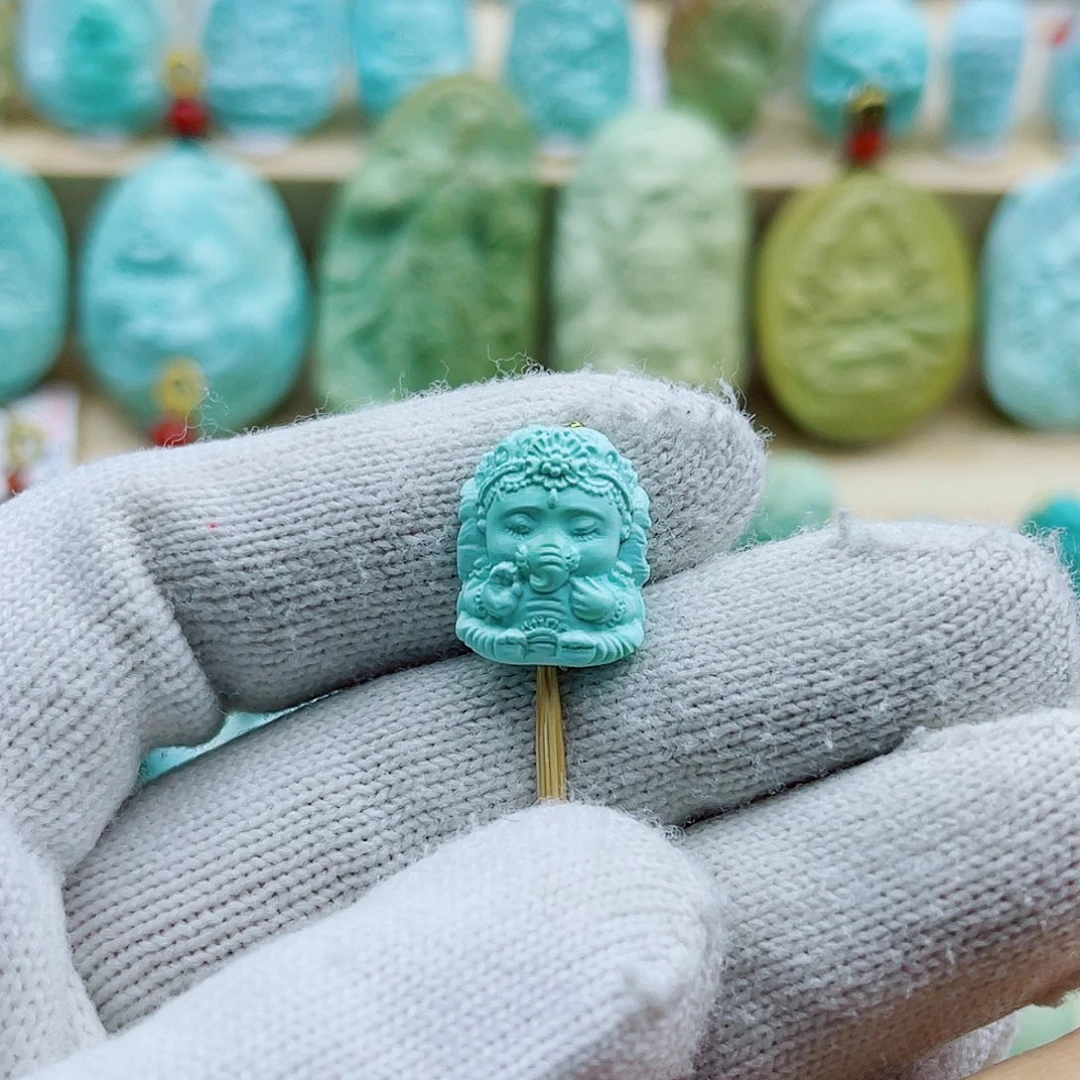 绿松石未镶嵌珠宝奇石