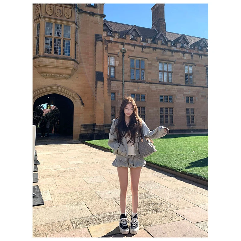 2025秋季新款网红穿搭连帽破洞短款卫衣外套上衣小个子花苞半身裙