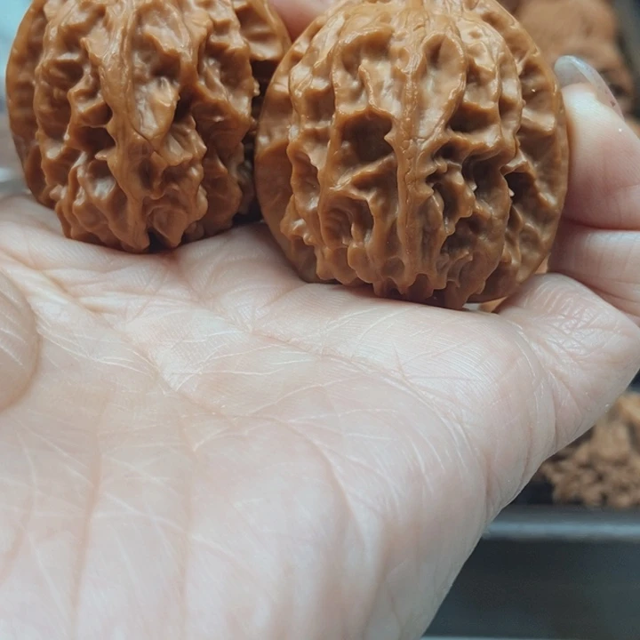 文玩核桃吊坠曹大龙