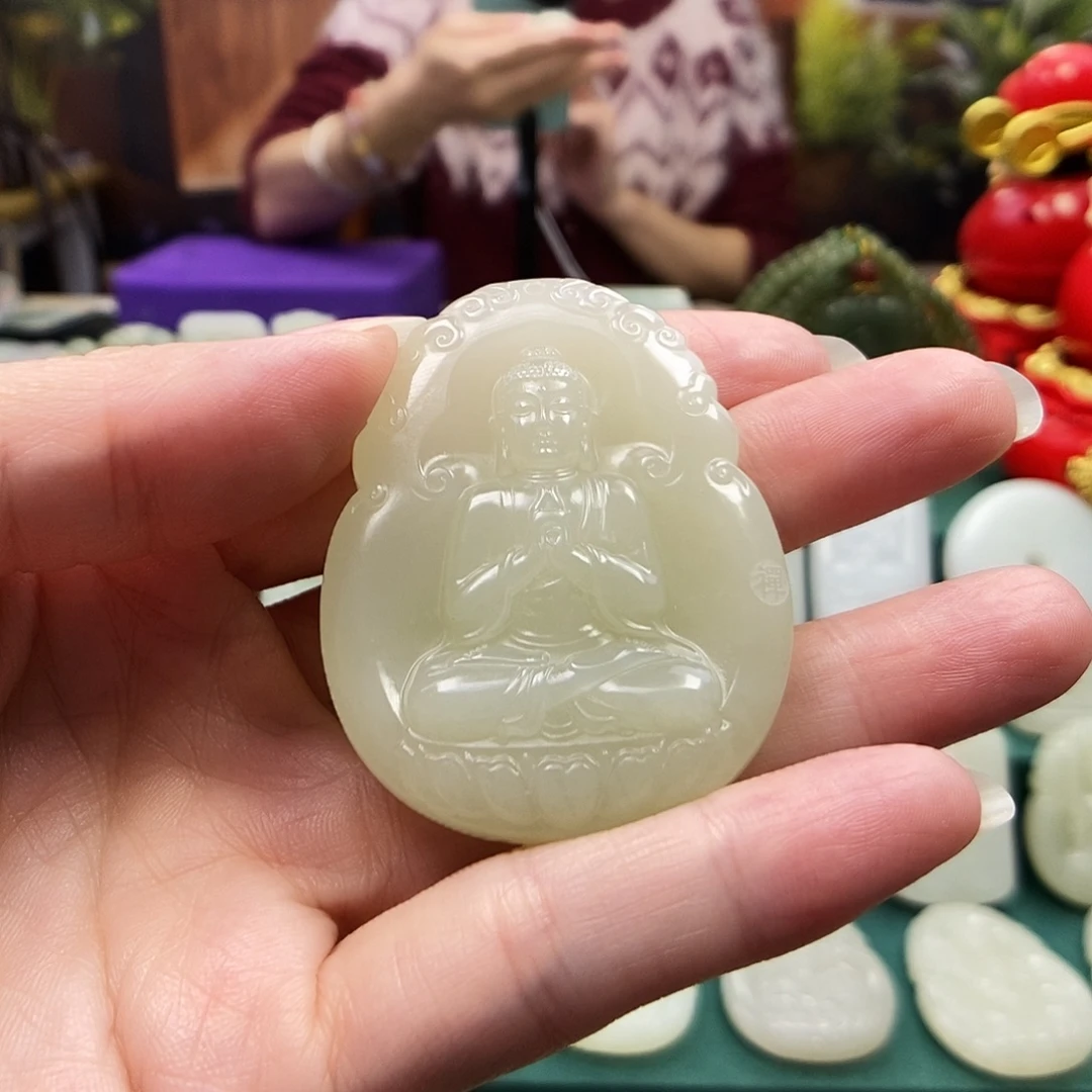 不***么和田玉未镶嵌颈饰