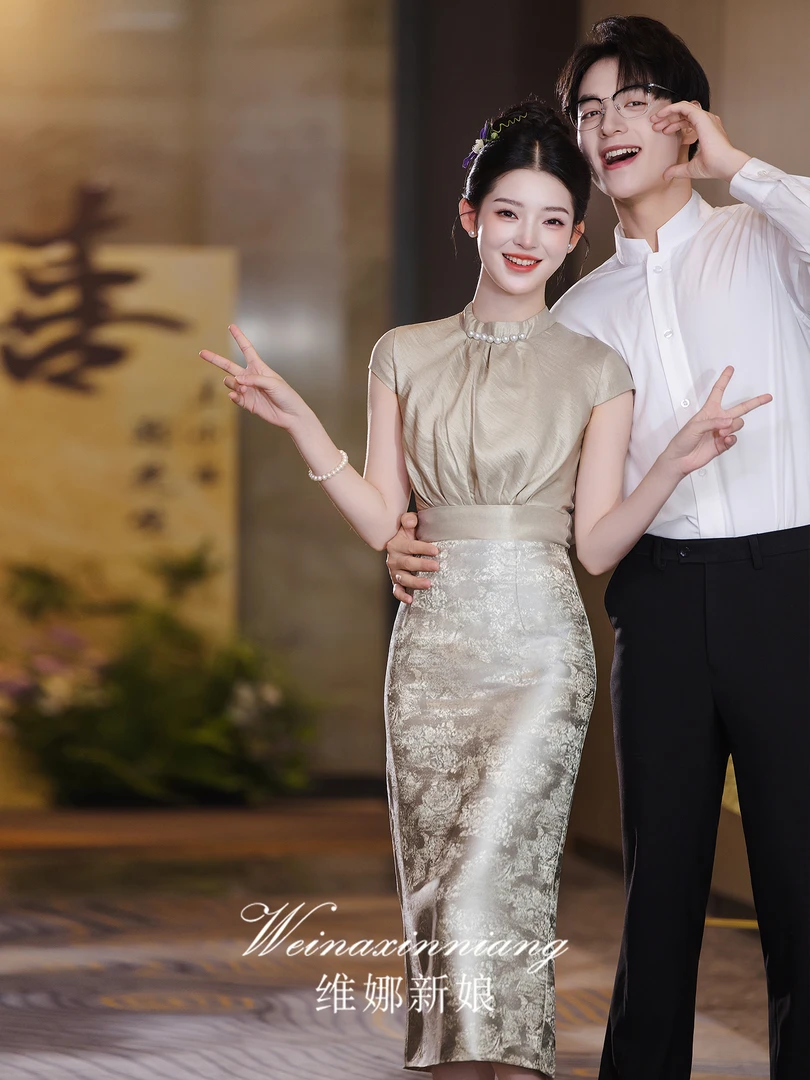 高级感晚礼服裙女2025新款可穿订婚连衣裙香槟色小个子主持人