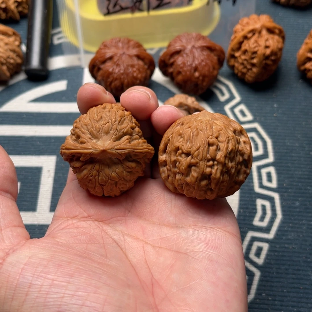 吊坠文玩核桃黑金刚40