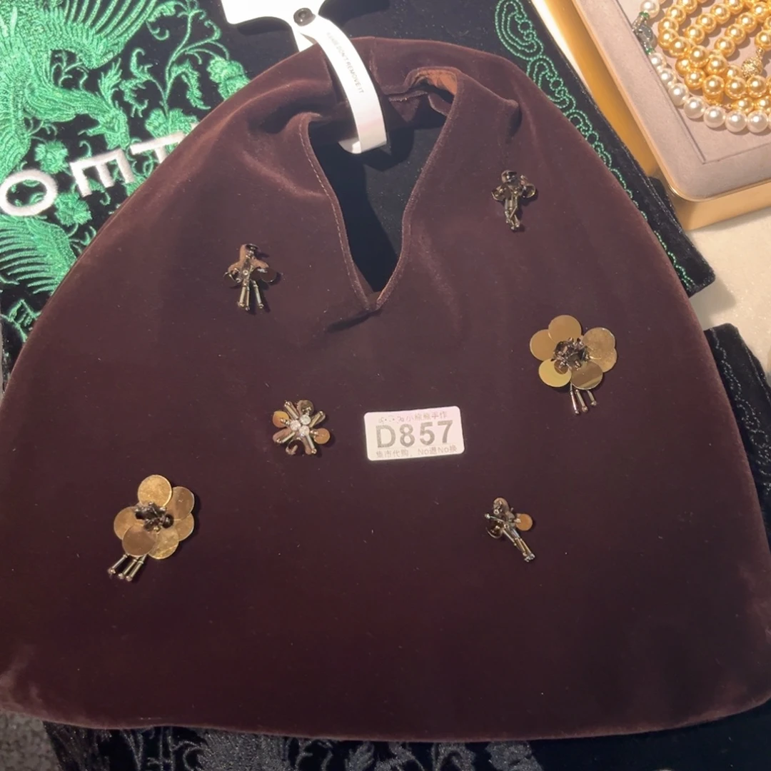 1***6瓷片哈哈哈哈哈哈哈哈哈哈