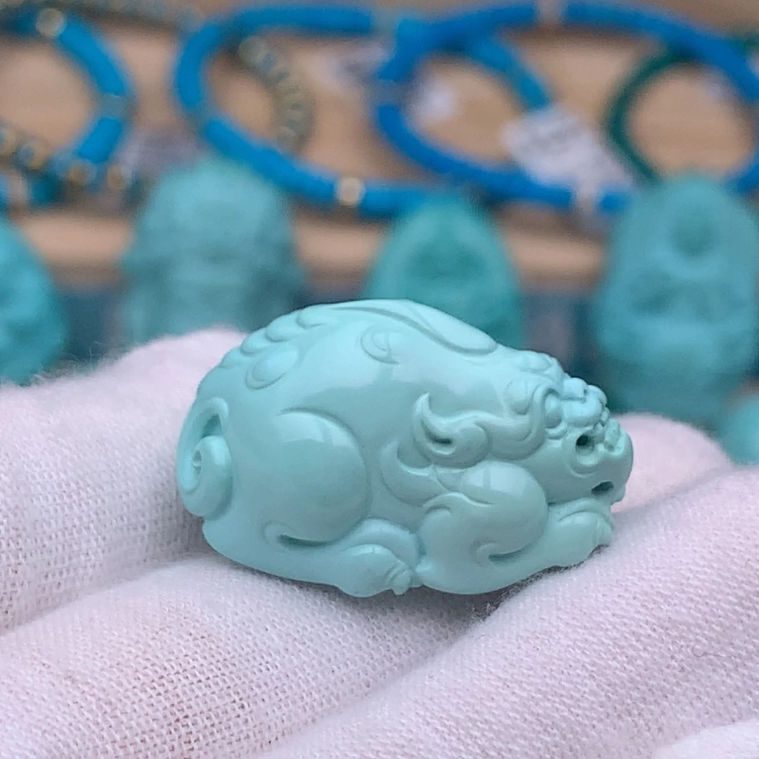 绿松石未镶嵌珠宝奇石