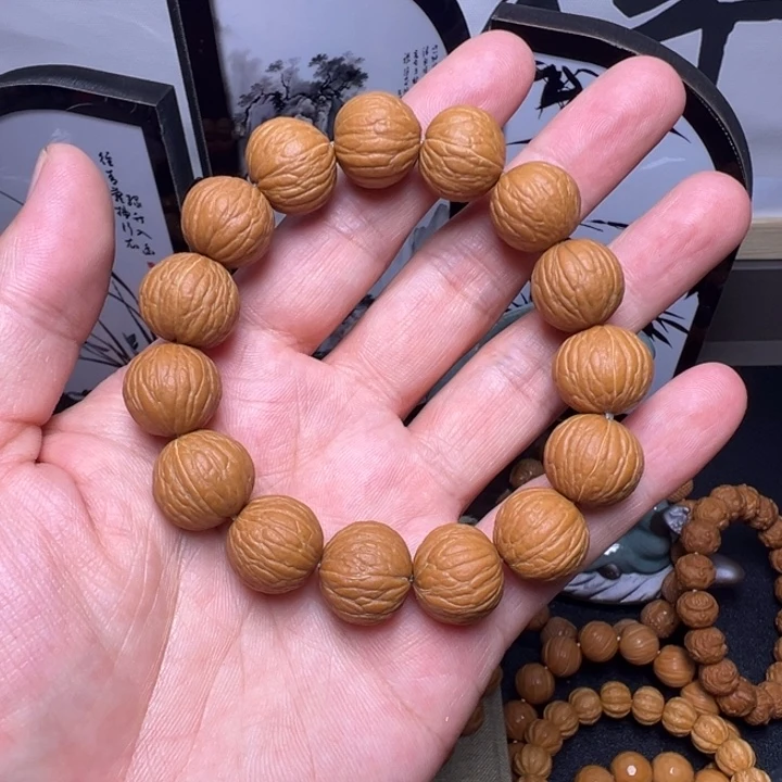 猴头核桃手串风雨