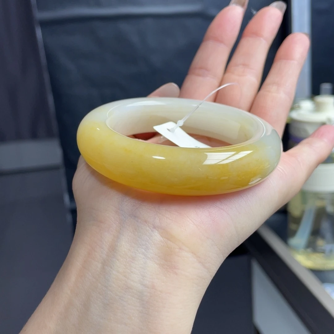 未镶嵌手镯石英质玉猪****猪