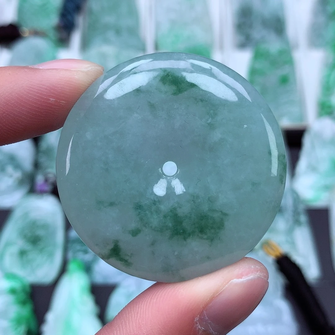 翡翠颈饰未镶嵌翡翠吊坠