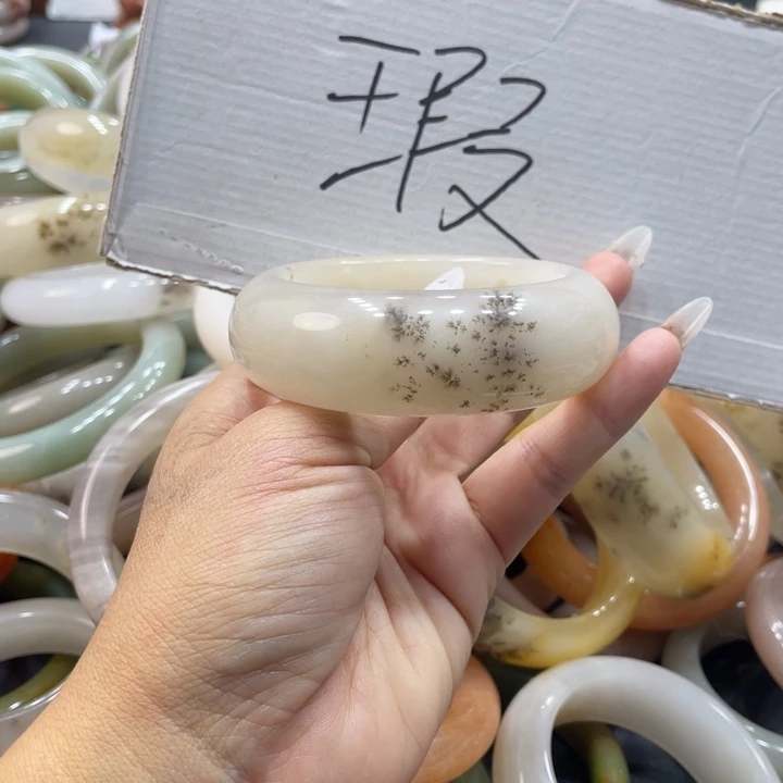 我***好石英质玉钛钢珠宝奇石