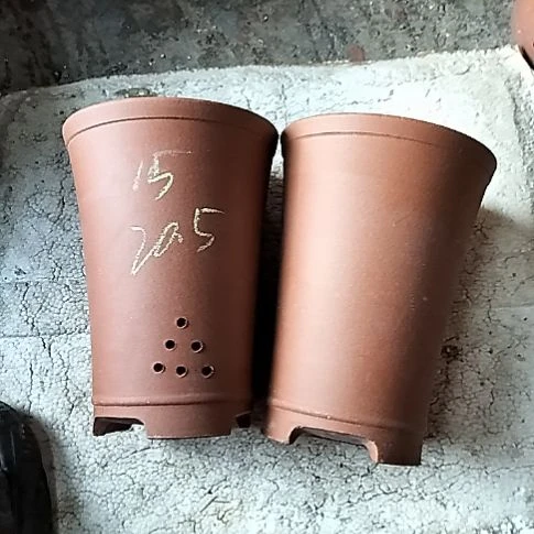 红泥新品两个花盆微瑕