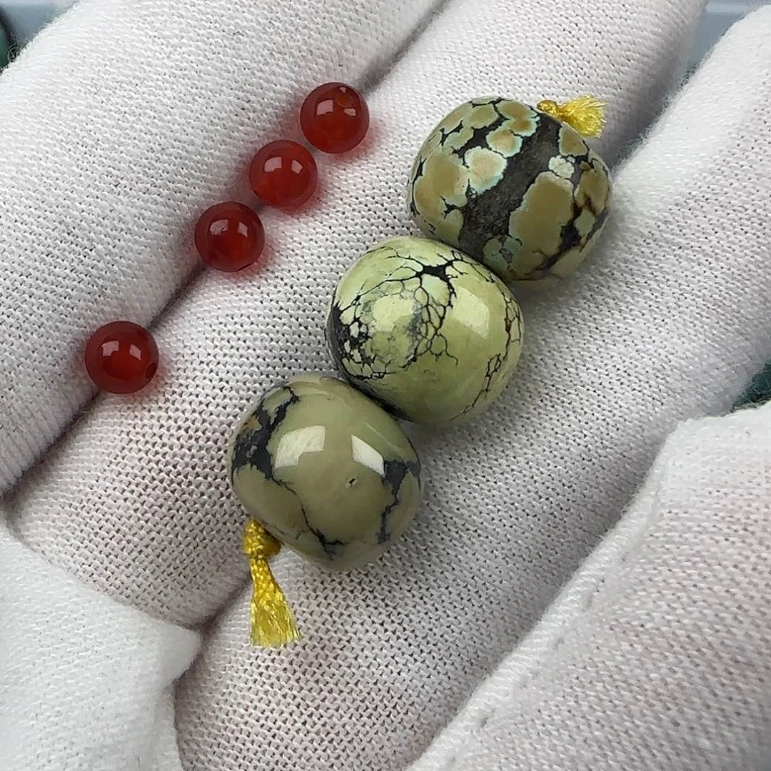 燕***哥南红玛瑙未镶嵌配饰