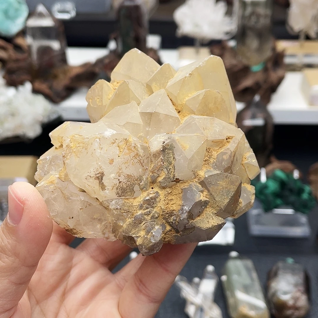 石材马岛骸骨水晶簇t49