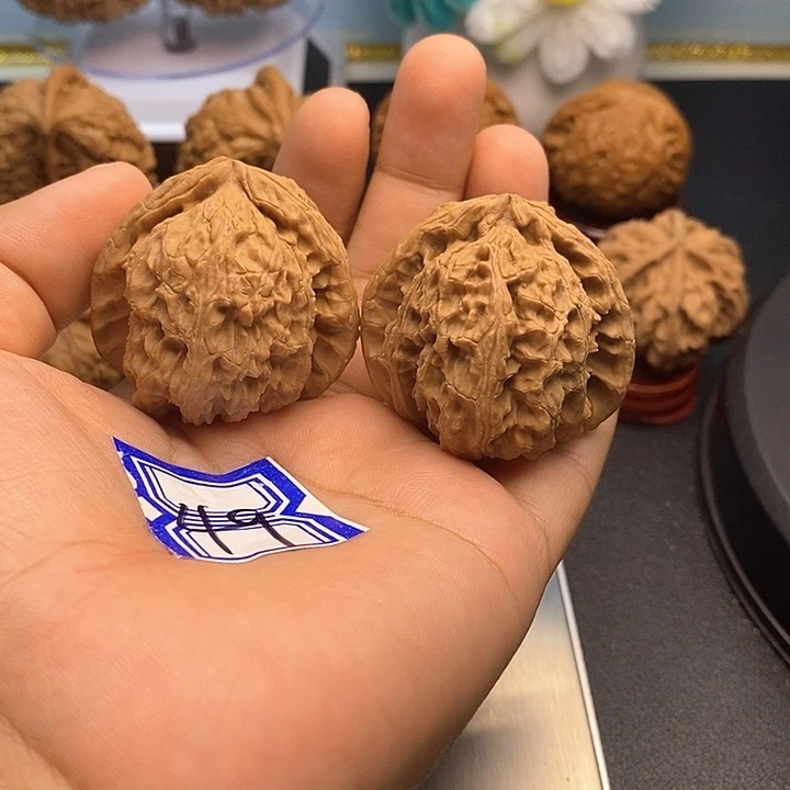 范***生把件文玩核桃41（虫眼）
