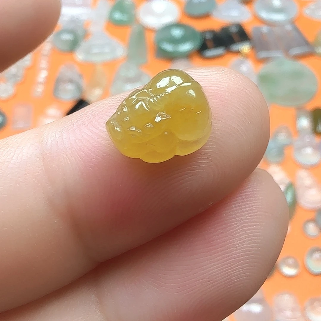 定制翡翠未镶嵌翡翠