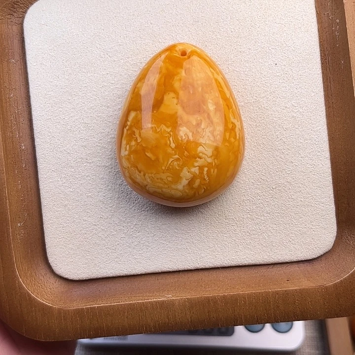 未镶嵌颈饰琥珀老蜜蜡吊坠