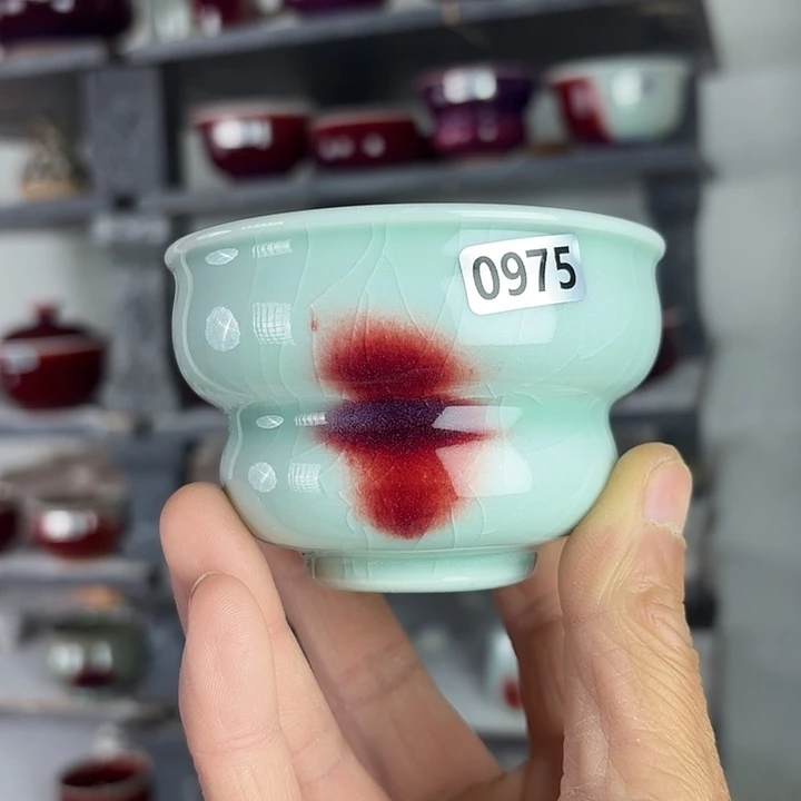 0975纯手工拉坯支烧钧瓷主人杯