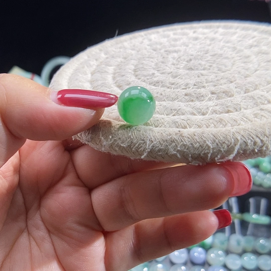 翡翠未镶嵌颈饰圆珠11.2