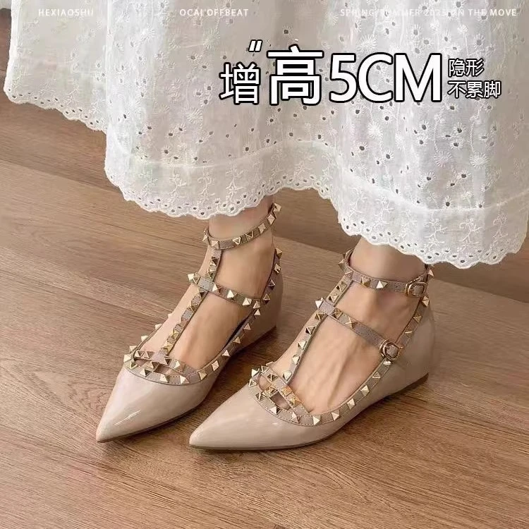 法式绝美小高跟鞋裸色铆钉尖头小香风白色玛丽珍鞋新款内增高单鞋