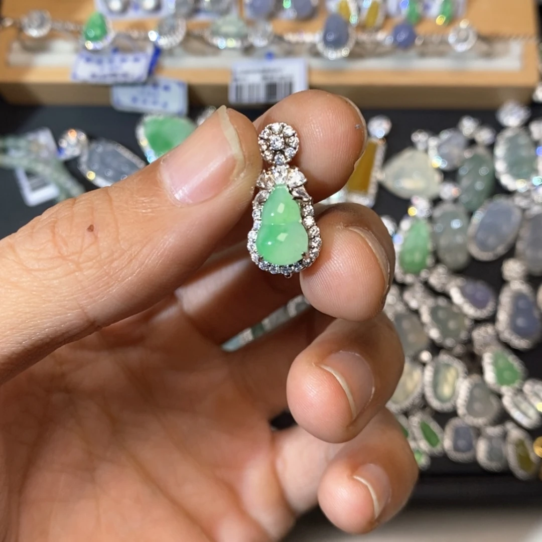 【闪购商品】颈饰未镶嵌翡翠