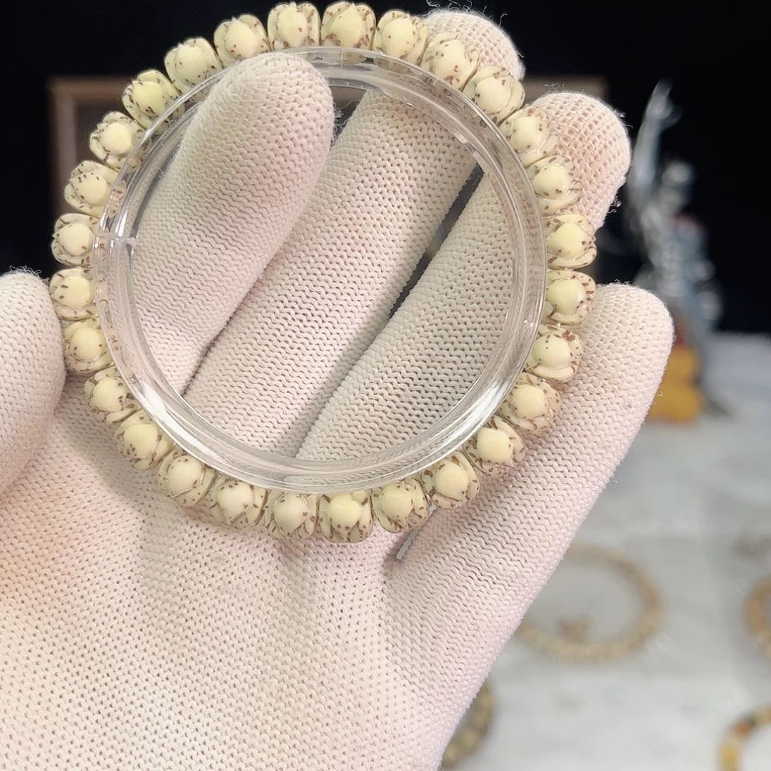 星月菩提手串22 号. 星月菩提.  一物一图.