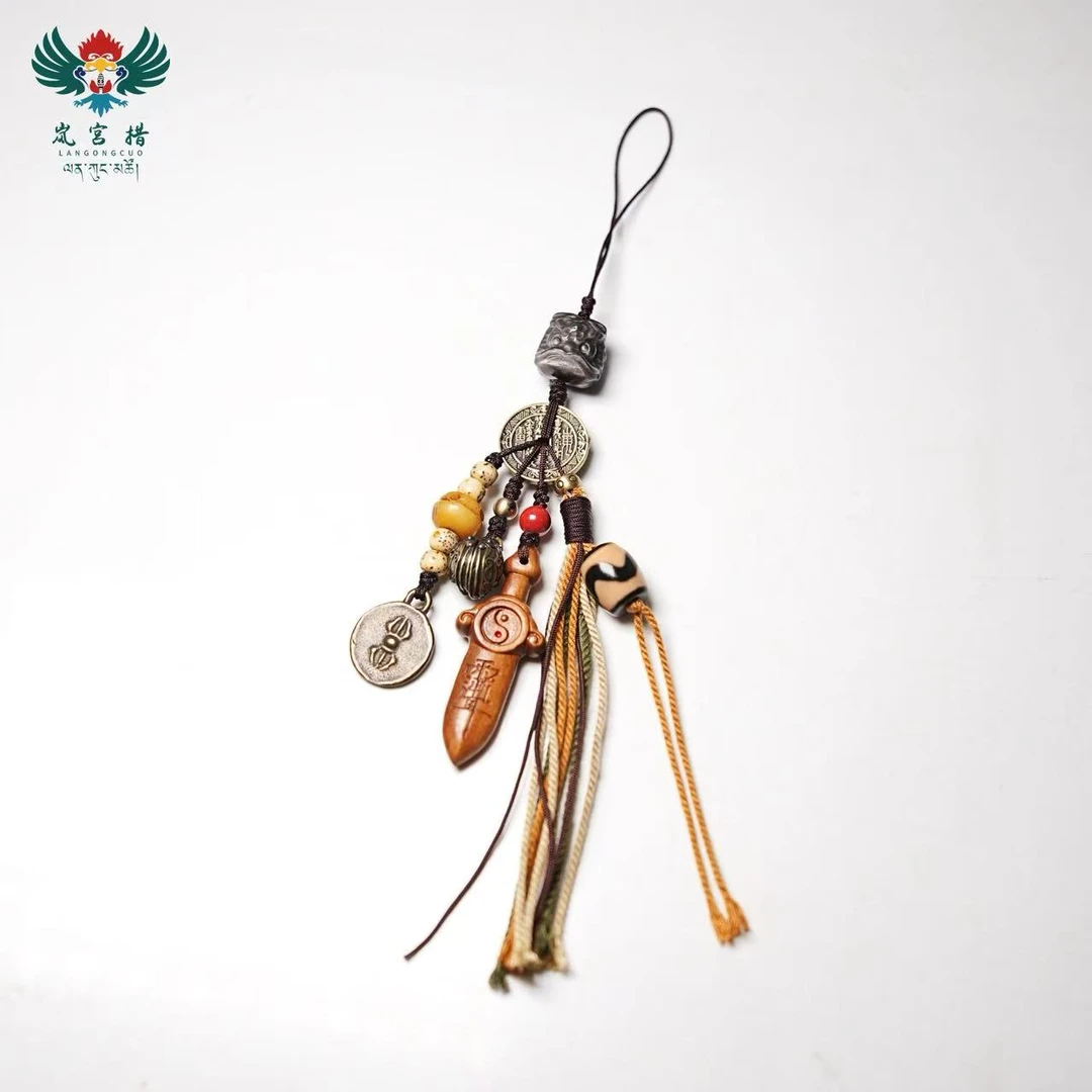 合金吊坠 合金吊坠 岚宫措｜雷击木虎牙挂件 L994