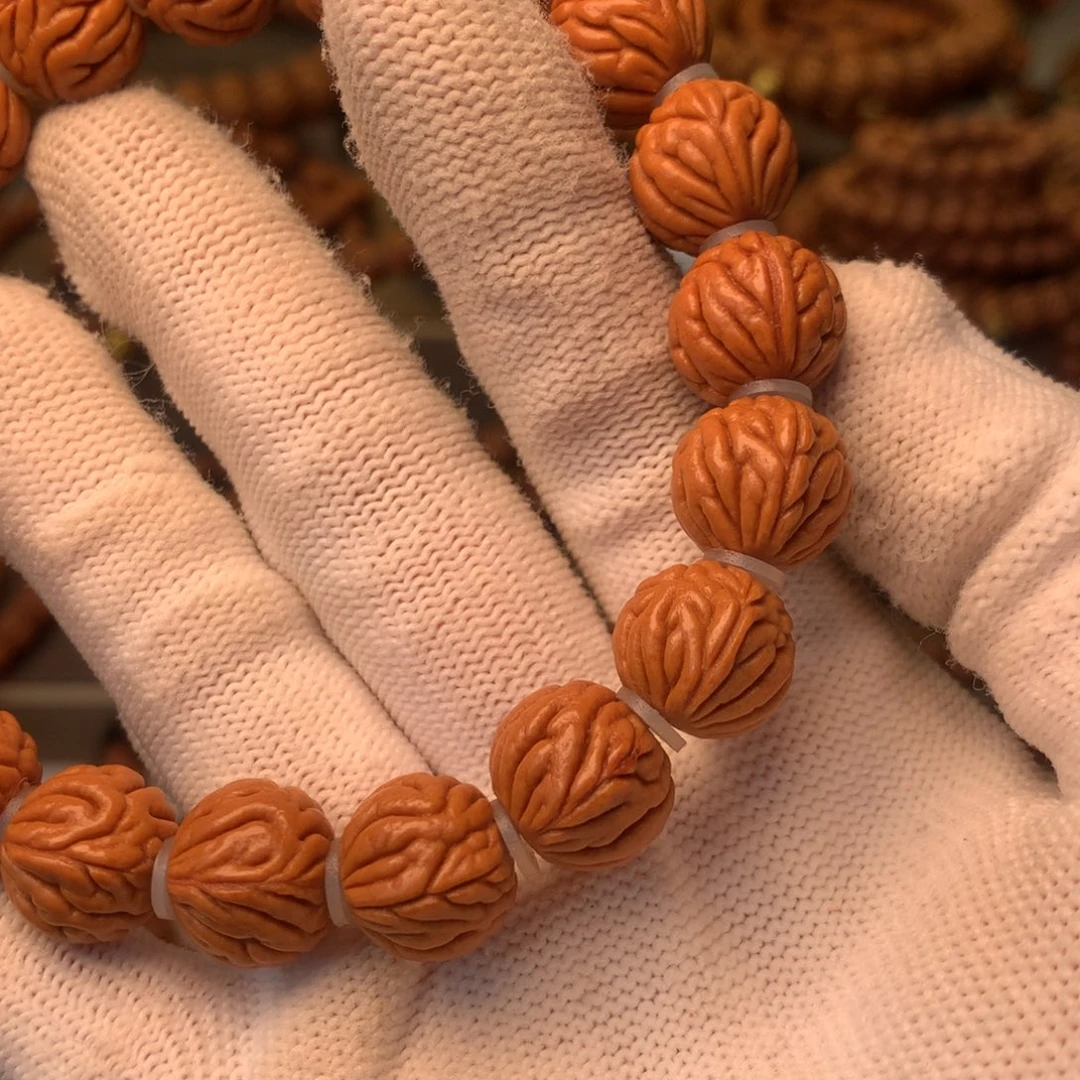 L***`手串桃核13地球仪