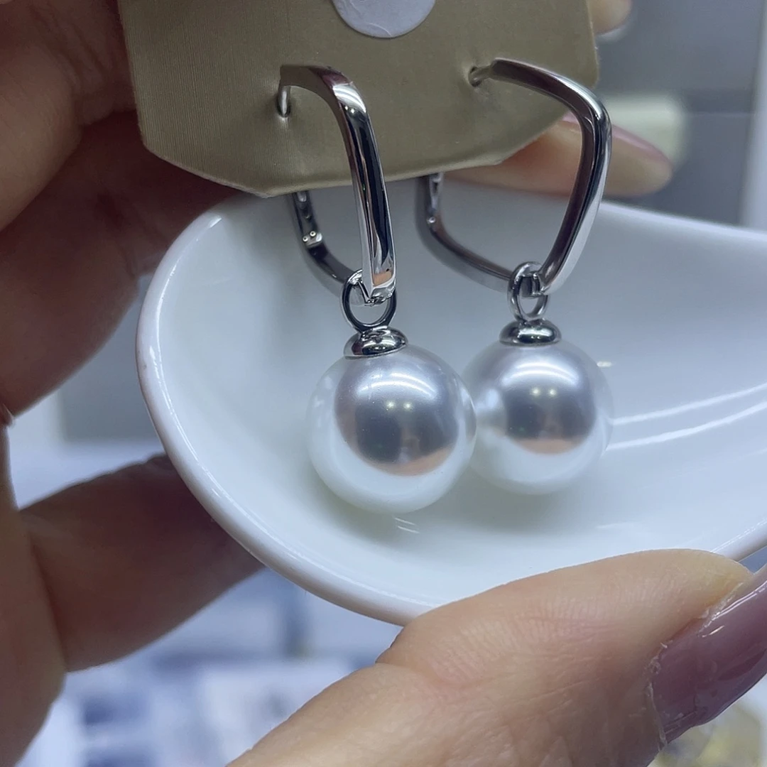 淡水珍珠耳饰未镶嵌