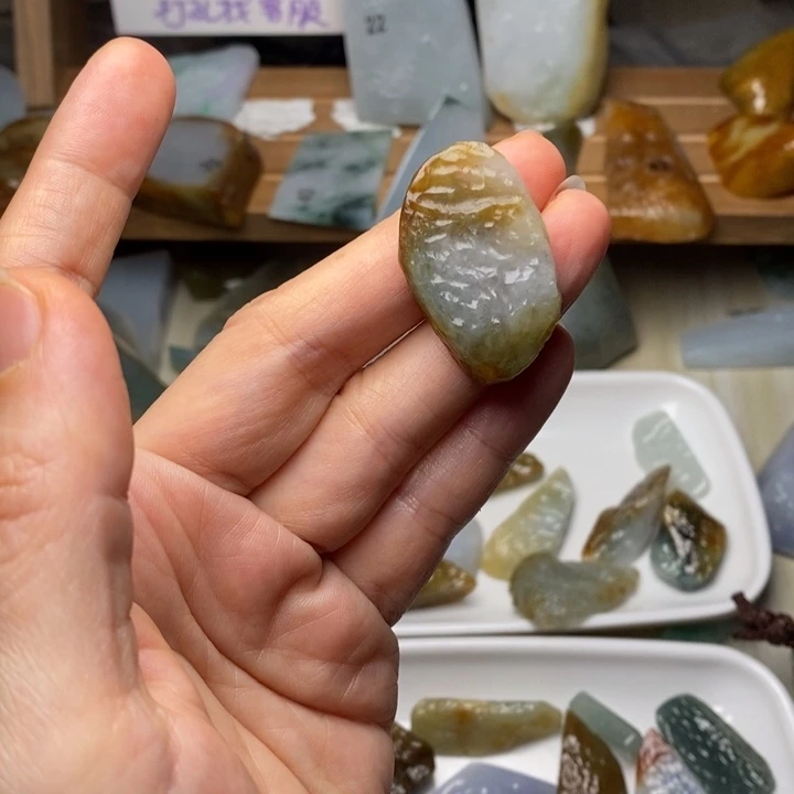 翡翠未镶嵌颈饰天然