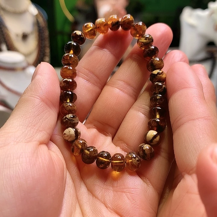 琥珀未镶嵌裸石7m溶洞