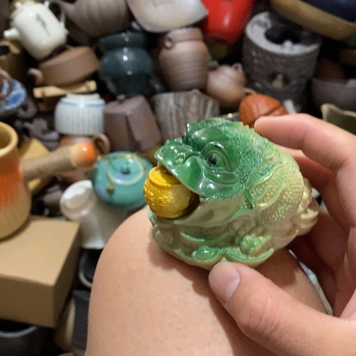 瓷片然后又要在这里待我