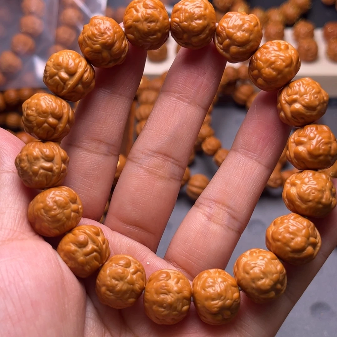 猴头核桃吊坠蟾王