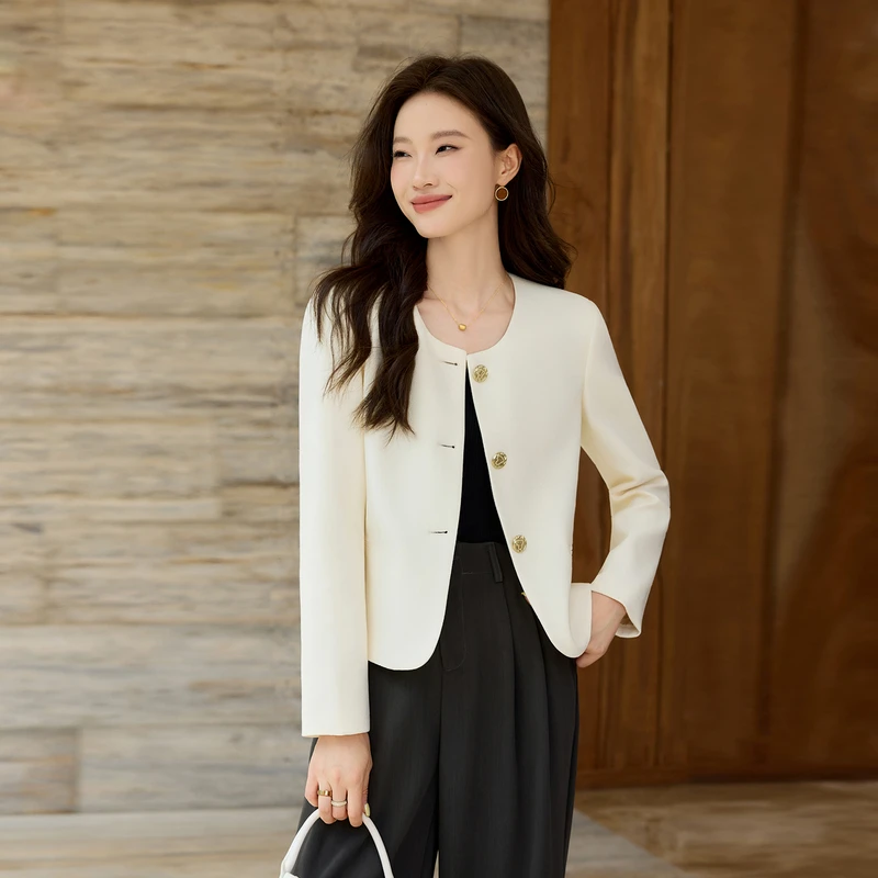 米白色小香风短款外套女秋季2025新款小个子法式气质女士长袖上衣