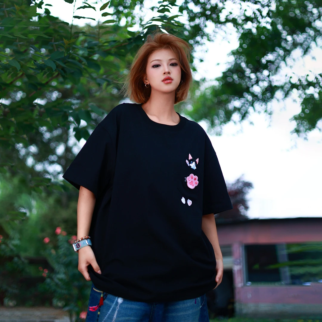 SuaMoment抓痕魔术贴德文猫咪刺绣短袖T恤男女夏季潮牌情侣装体恤