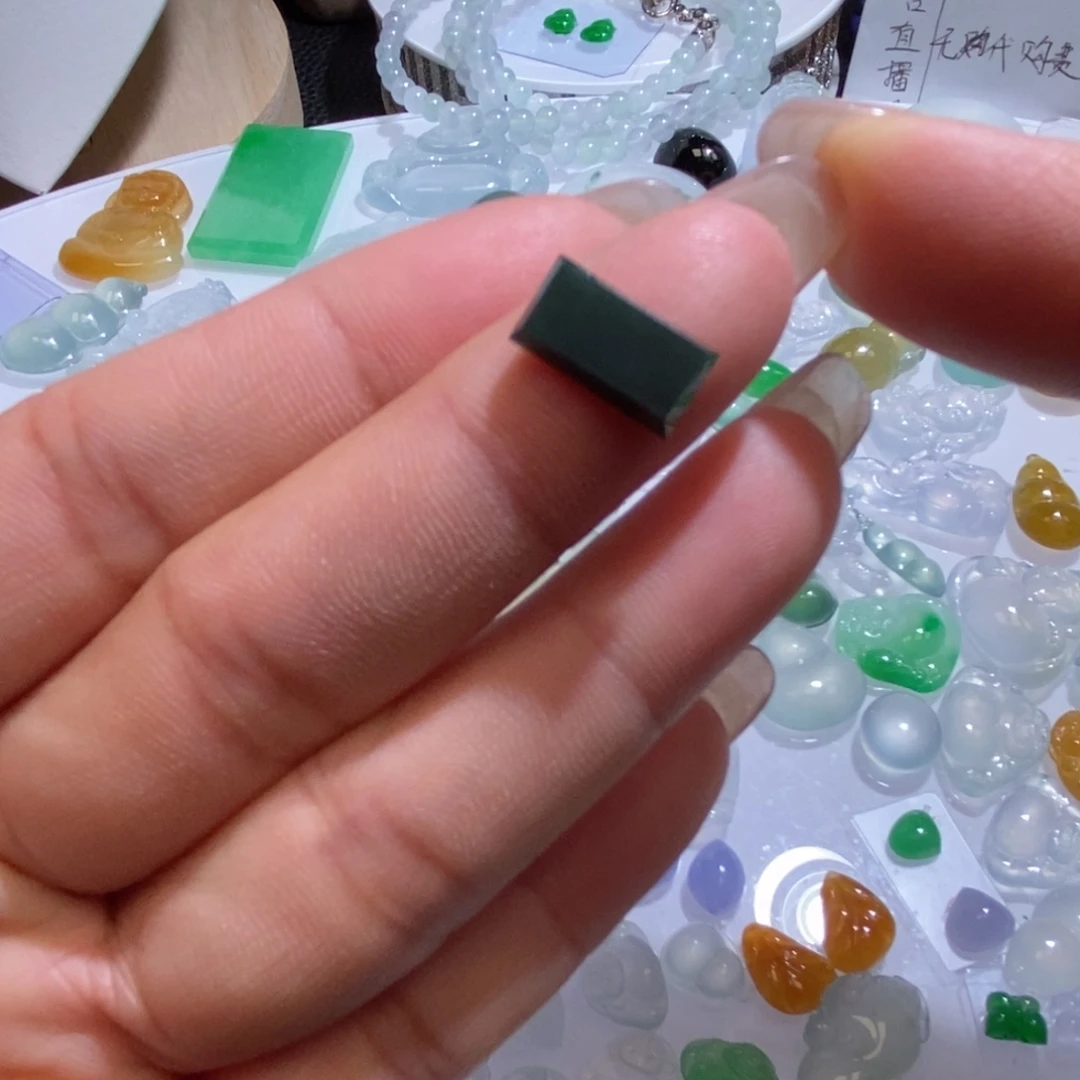 未镶嵌定制翡翠翡翠12/6.2/2.3