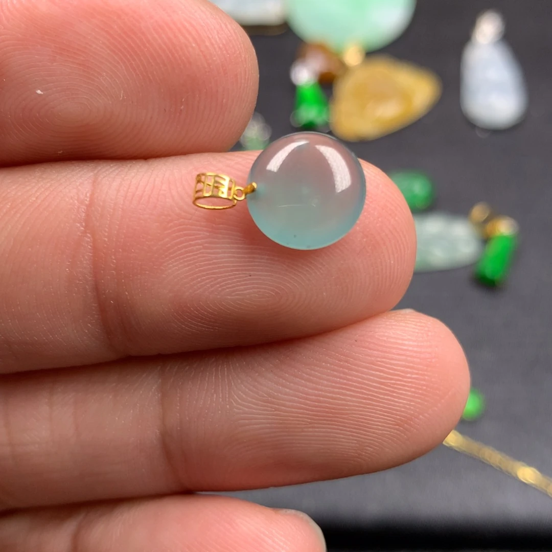 【闪购商品】颈饰18K金镶嵌翡翠翡翠