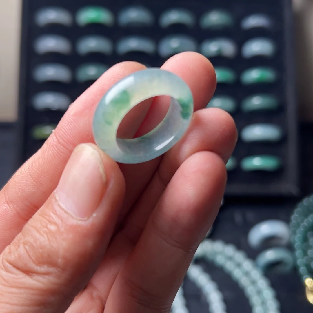 定制翡翠未镶嵌圈口17号