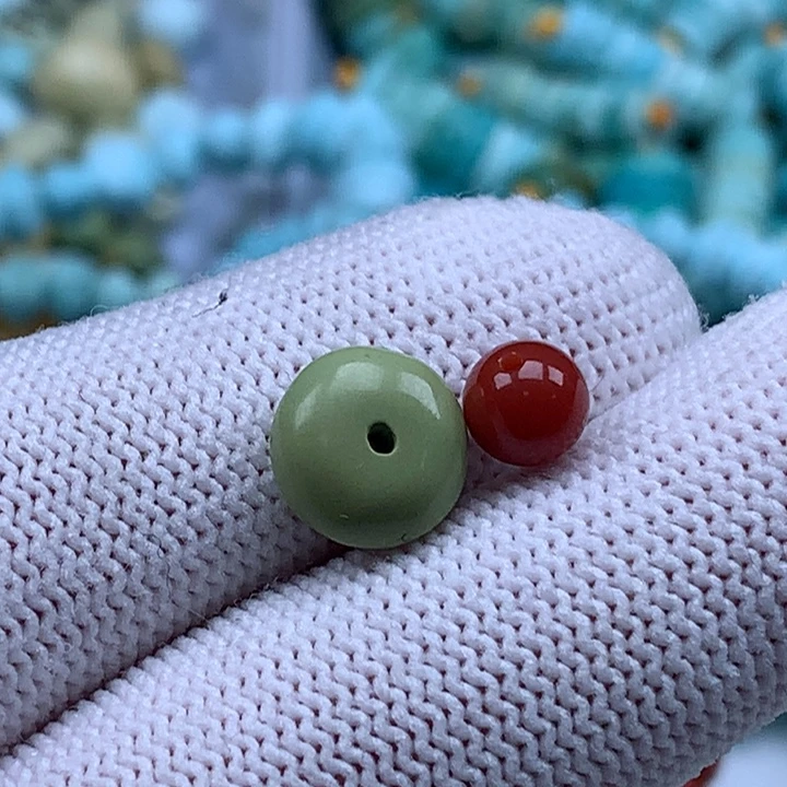 南红玛瑙未镶嵌珠宝奇石