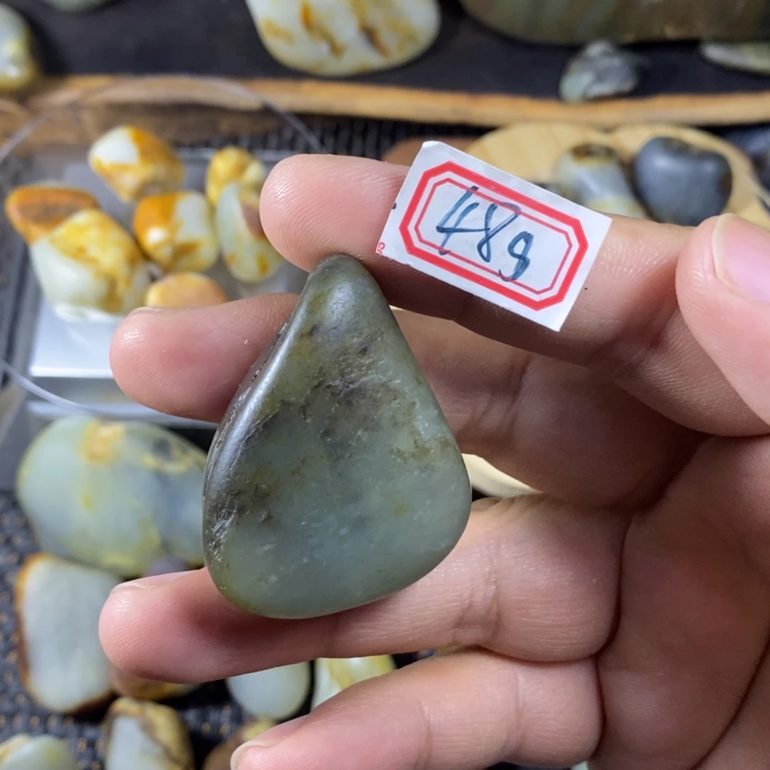 和田玉（糖玉）未镶嵌挂件