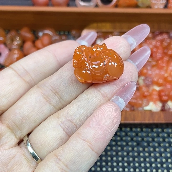 南红玛瑙未镶嵌颈饰唐马
