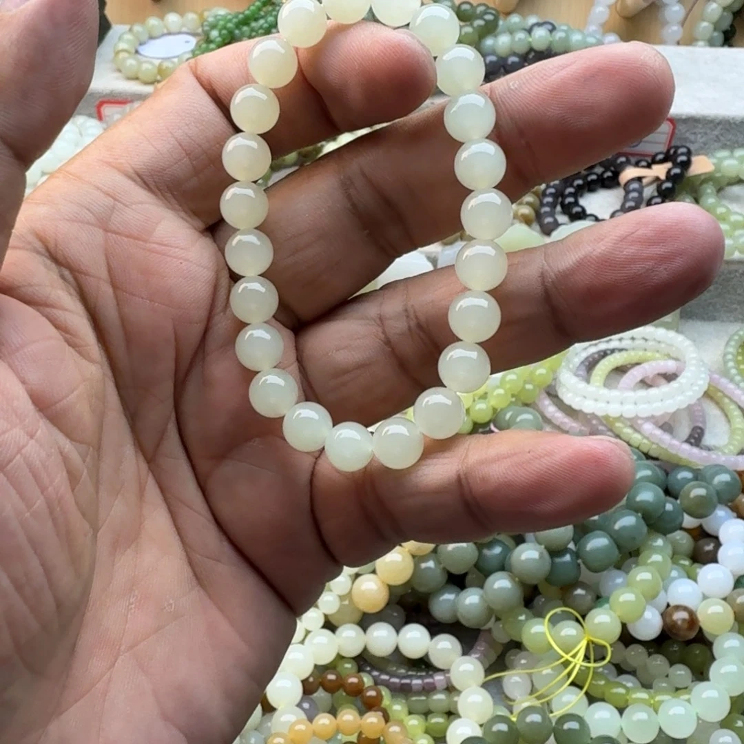奇***子未镶嵌手串和田玉多样性发一