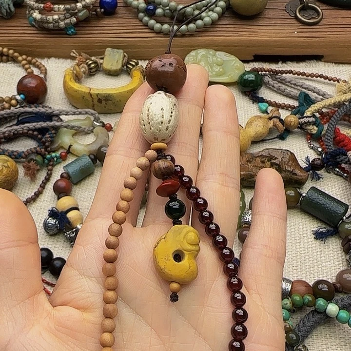 手链未镶嵌岫岩河磨玉（透闪石质玉）佳*