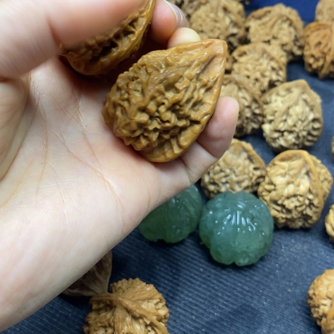 泡***弟吊坠文玩核桃罗汉鸡心35有黄