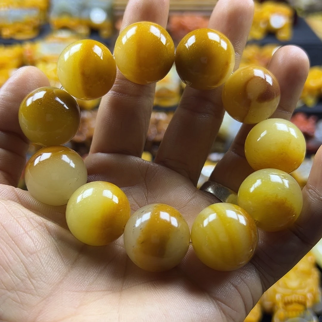 向***头石英质玉（黄龙玉）未镶嵌手链