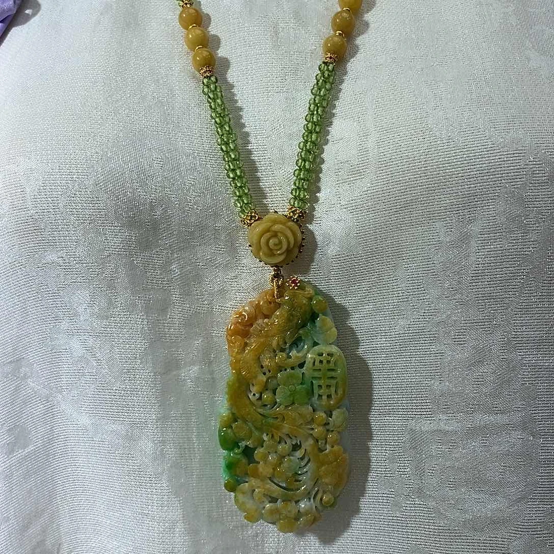 翡翠未镶嵌颈饰吊坠