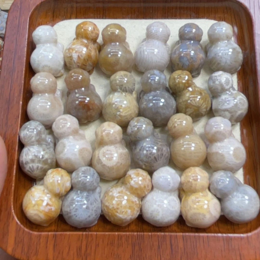 硅化玉未镶嵌颈饰小乌龟30米1个