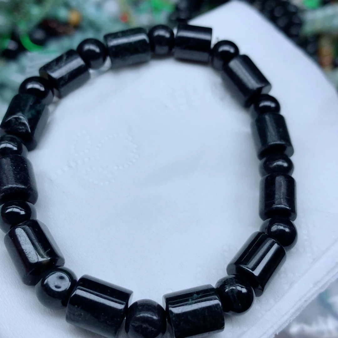 翡翠未镶嵌颈饰手串