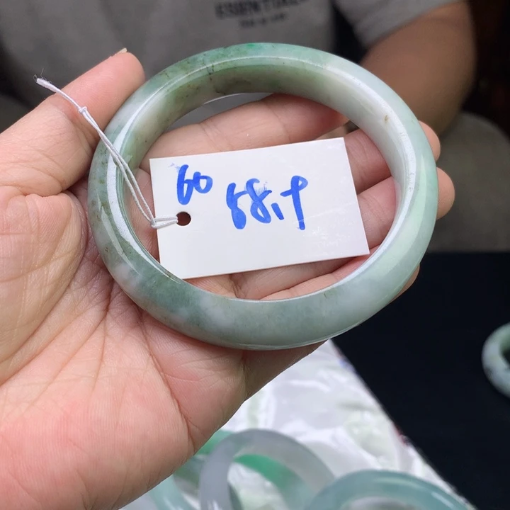 未镶嵌手镯翡翠60