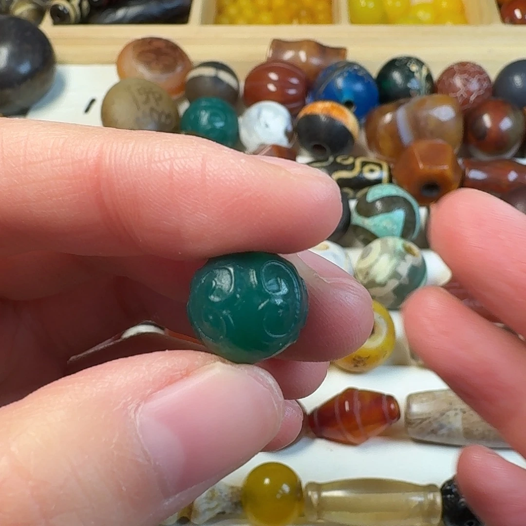****⁺玛瑙/玉髓未镶嵌天然玛瑙手串珠子